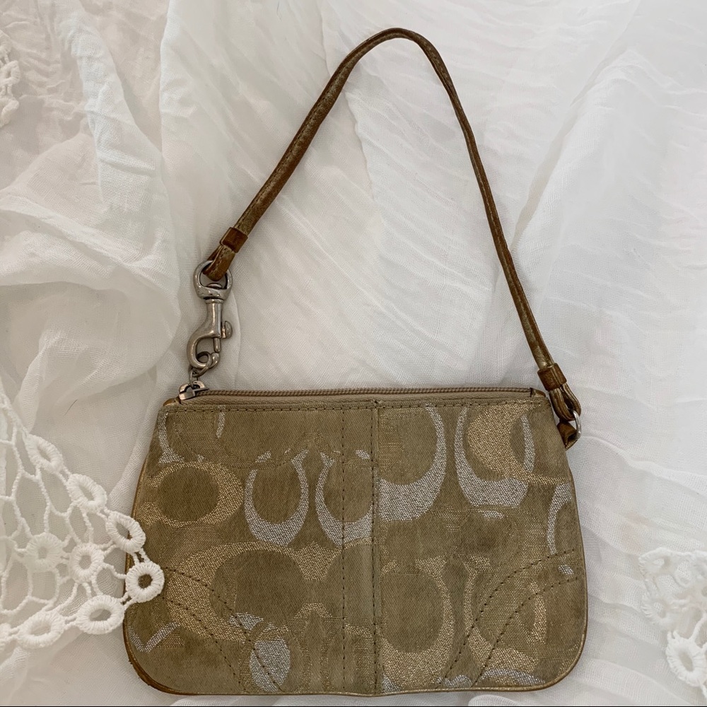 COACH GOLDEN TAN WRISTLET - Picture 4 of 15